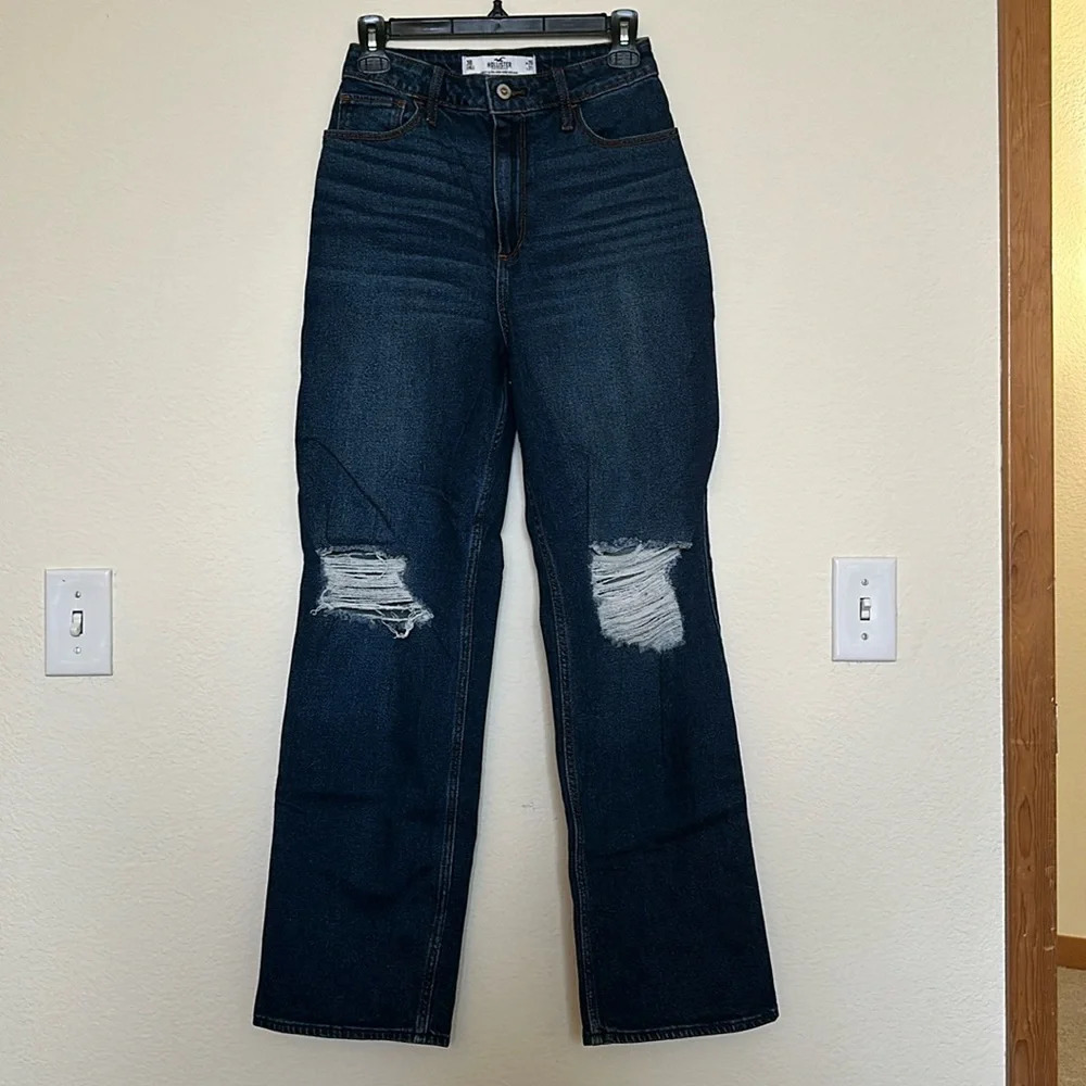 Hollister Curvy Ultra High Rise Dad Jean - Destroyed Dark Wash